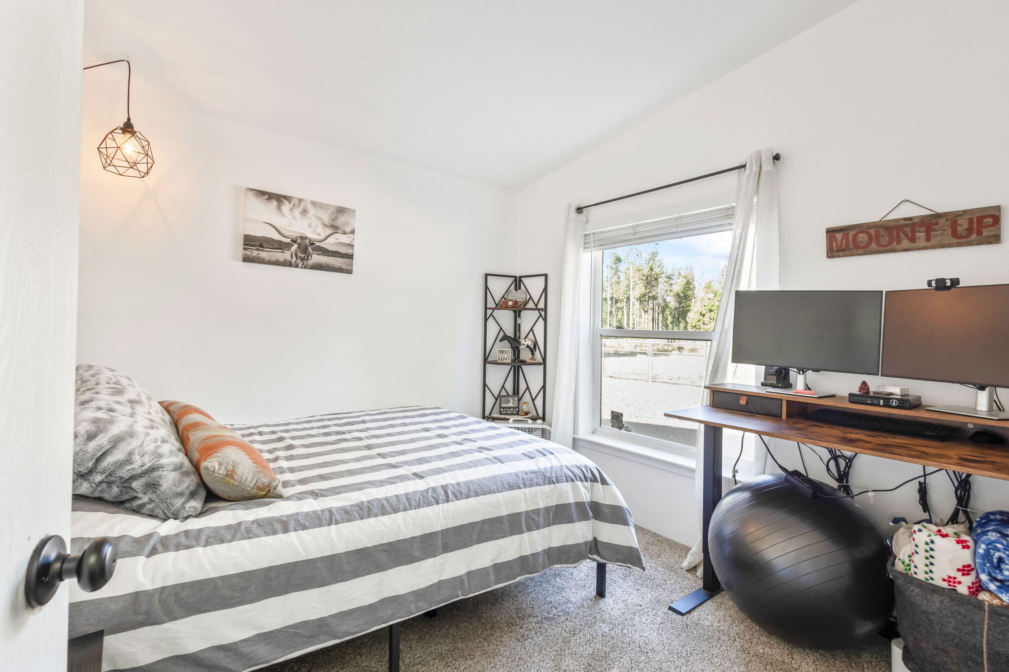 Los Pinos - Residential