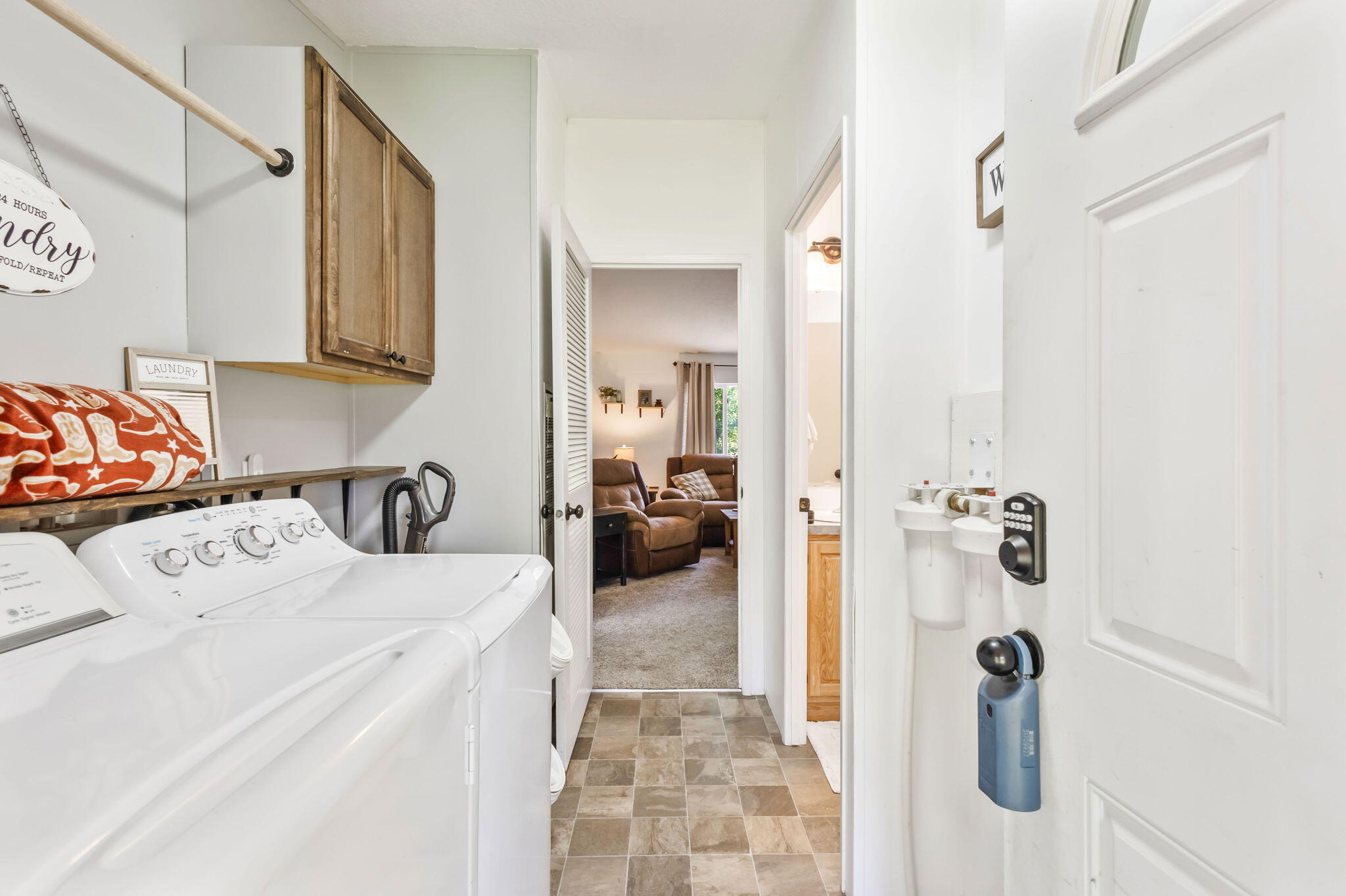 Los Pinos - Residential