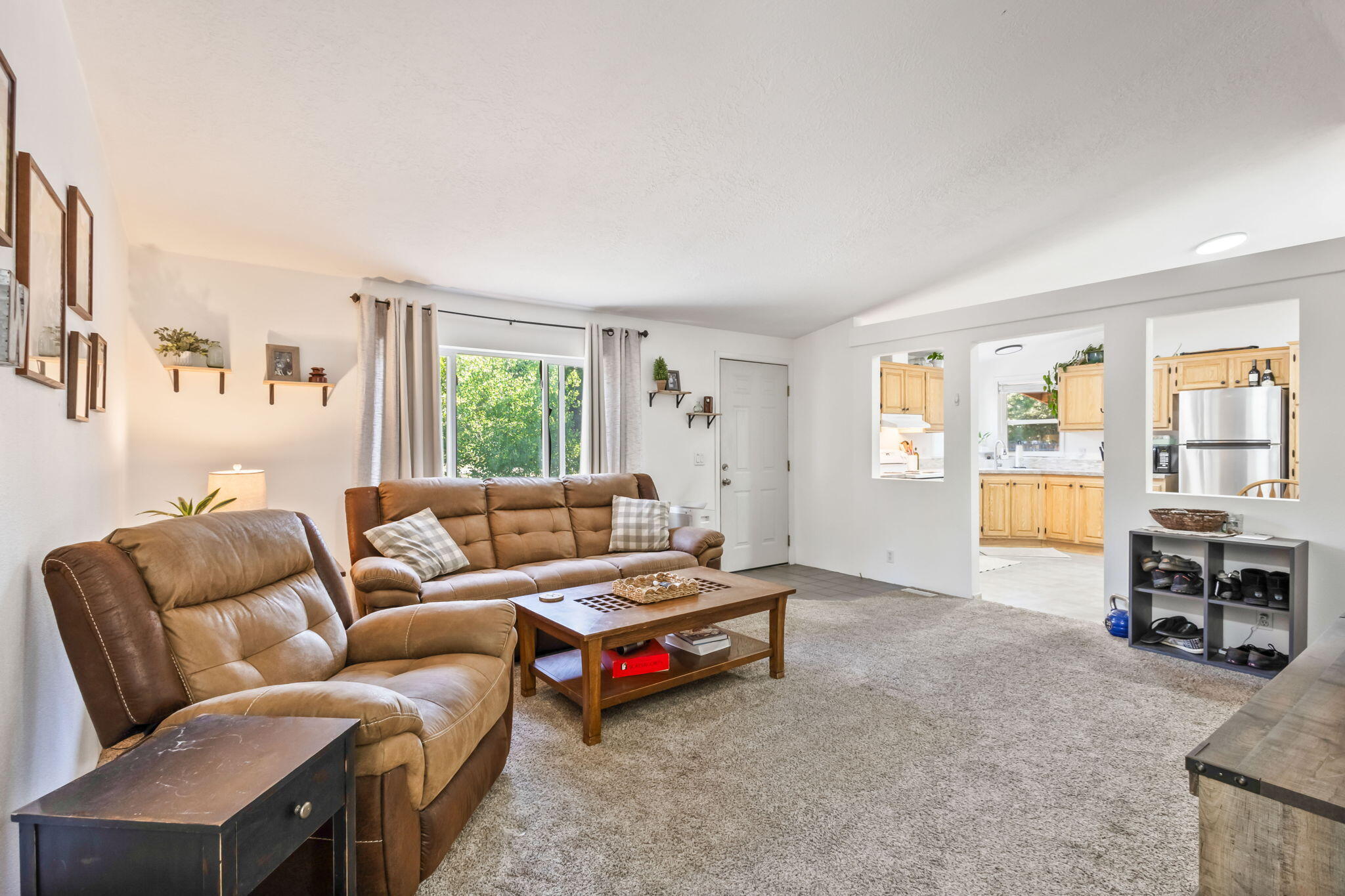 Los Pinos - Residential