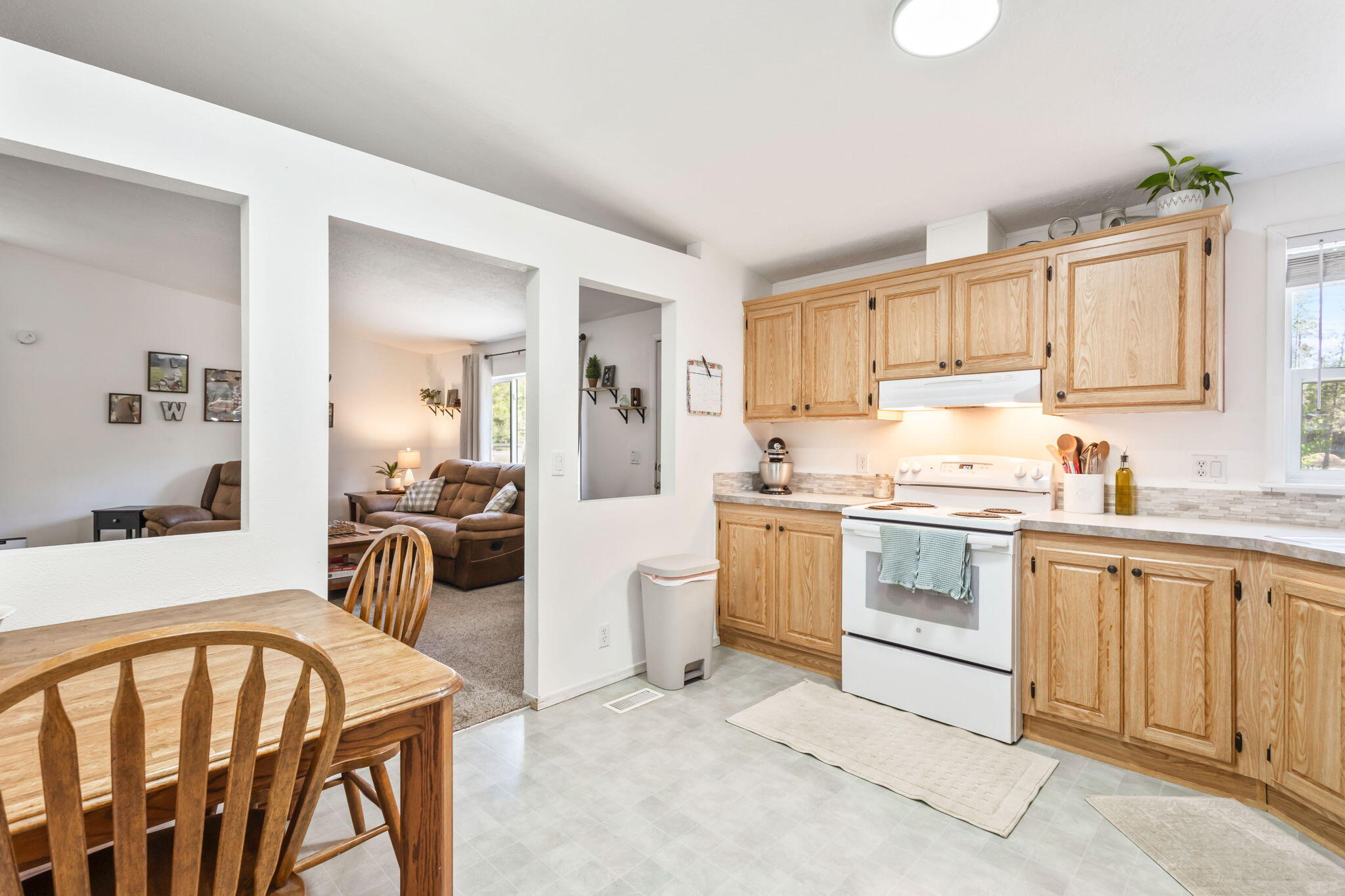 Los Pinos - Residential