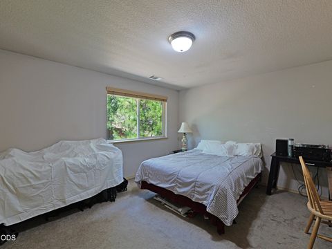 Tiny photo for 10 Quail Run Drive, Shady Cove, OR 97539 (MLS # 220223175)