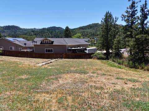 Tiny photo for 10 Quail Run Drive, Shady Cove, OR 97539 (MLS # 220223175)