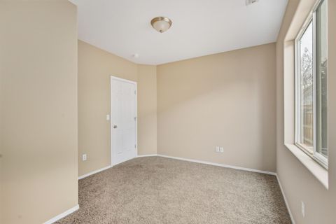 Tiny photo for 3391 SW Metolius Meadow Court, Redmond, OR 97756 (MLS # 220212698)
