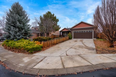 Tiny photo for 3391 SW Metolius Meadow Court, Redmond, OR 97756 (MLS # 220212698)