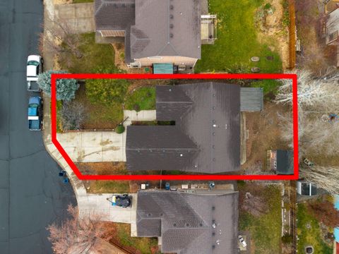 Tiny photo for 3391 SW Metolius Meadow Court, Redmond, OR 97756 (MLS # 220212698)