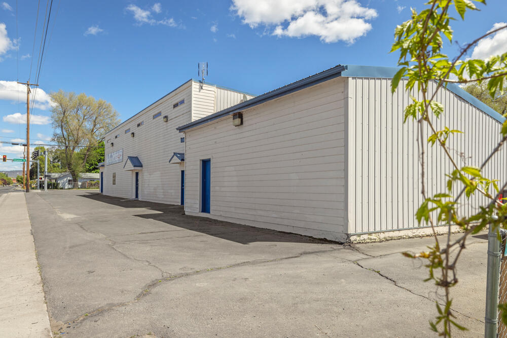 Altamont Acres - Commercial Sale