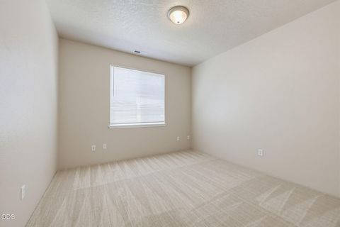 Tiny photo for 1007 Highbury Drive, Medford, OR 97501 (MLS # 220225851)