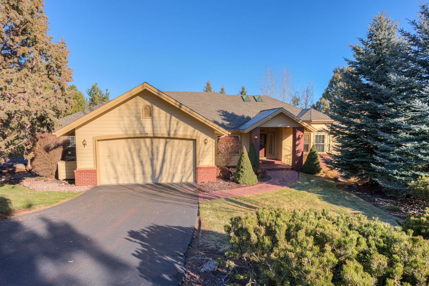 Beautiful Eagle Crest Resort Living. Enjoy the exclusivity of living in the fantastic award-winning 'Falls' community.  This custom-built C-Corp. Home features a large office off the master bedroom, Jack & Jill bath off the second bedroom, a large kitchen with island and a formal dining room. This home is one of the larger floor plans in the 'Falls' community allowing for large gatherings, family and friends. This 55 plus community provides the new owner with a fabulous community clubhouse where senior activities shine. Owner's enjoy the many amenities at Eagle Crest Resort including indoor and outdoor pools, athletic center, tennis, much more.  Eagle Crest is well known for it's 3 golf courses and miles of walking and biking trails. There may not be a nicer and more affordable resort community in Oregon.