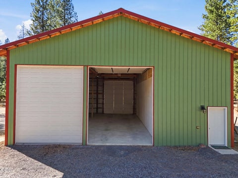 Tiny photo for 153133 Hackamore Lane, La Pine, OR 97739 (MLS # 220227996)