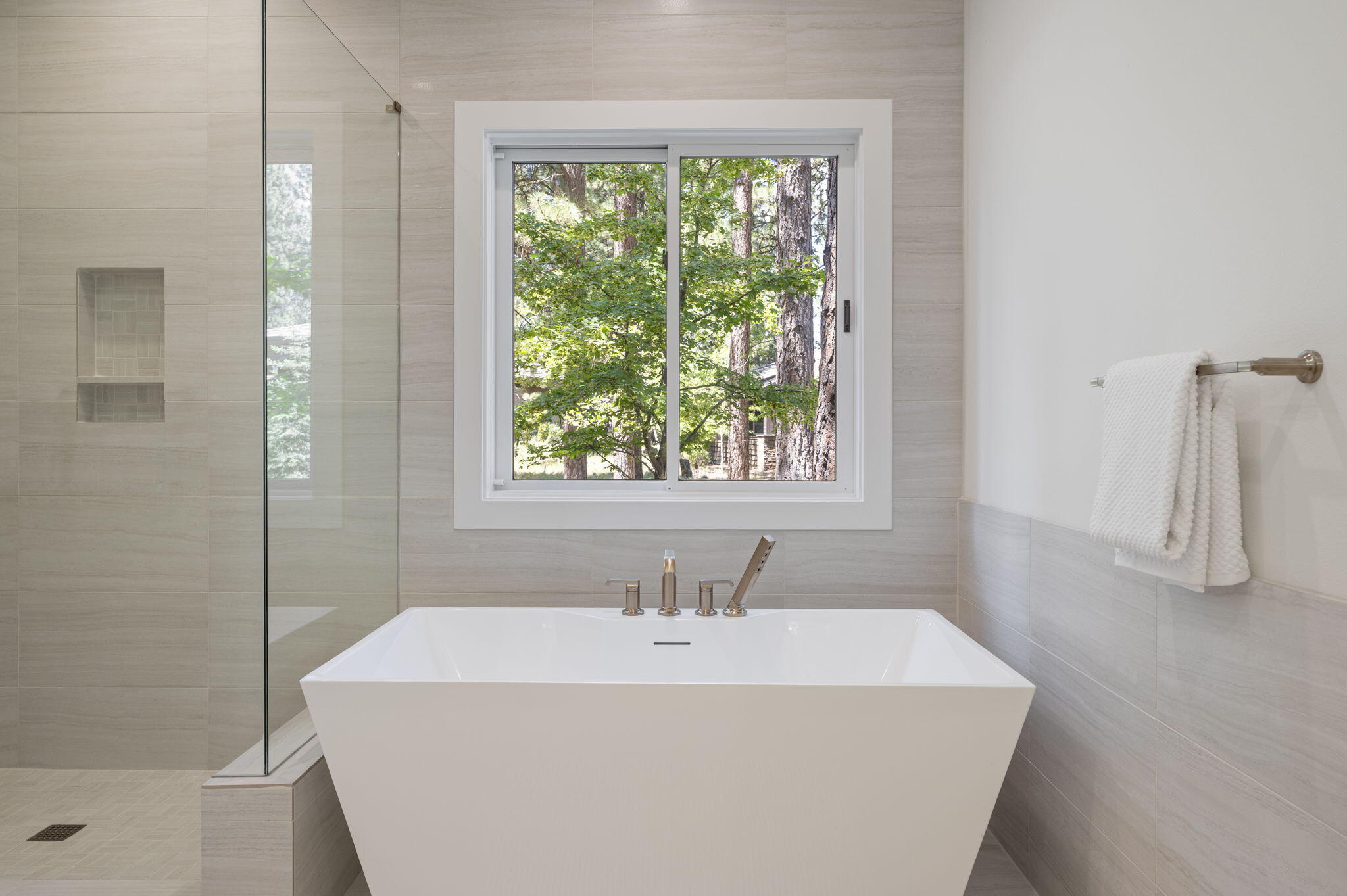 Broken Top - Residential