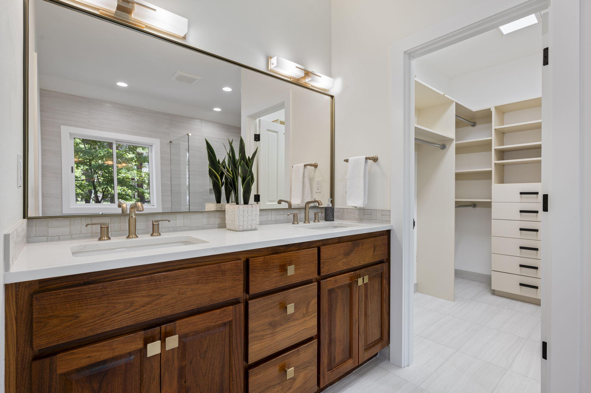 Broken Top - Residential