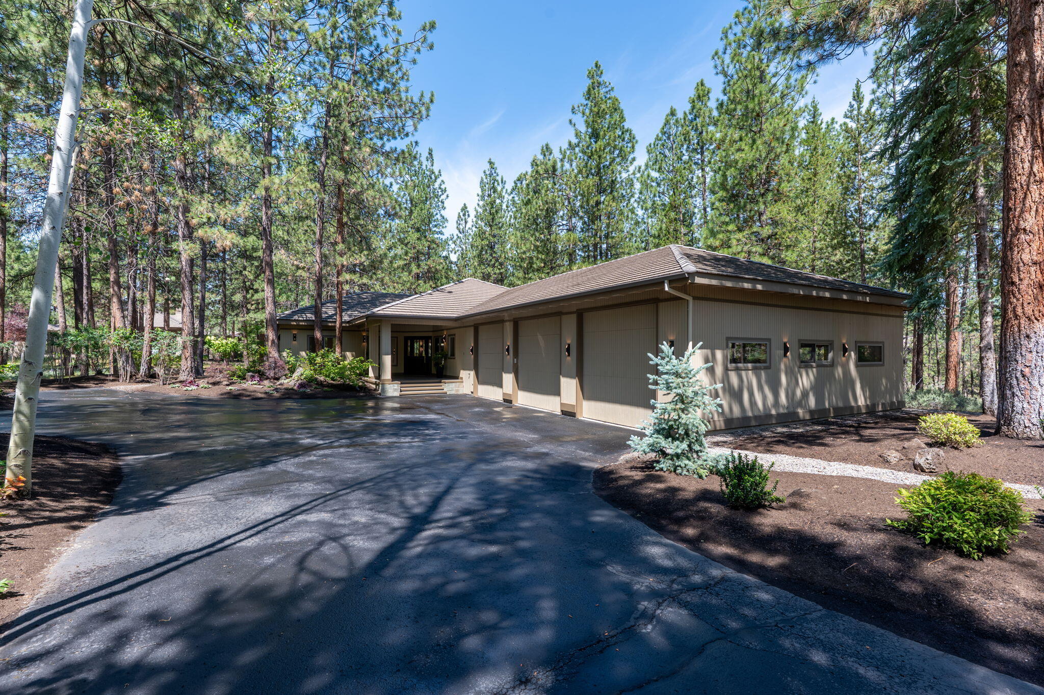 Broken Top - Residential