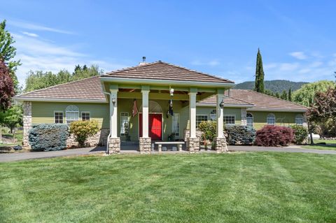 Tiny photo for 710 Debrick Way, Grants Pass, OR 97526 (MLS # 220221295)