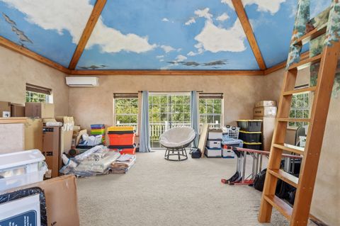 Tiny photo for 710 Debrick Way, Grants Pass, OR 97526 (MLS # 220221295)