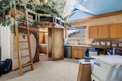 Tiny photo for 710 Debrick Way, Grants Pass, OR 97526 (MLS # 220221295)
