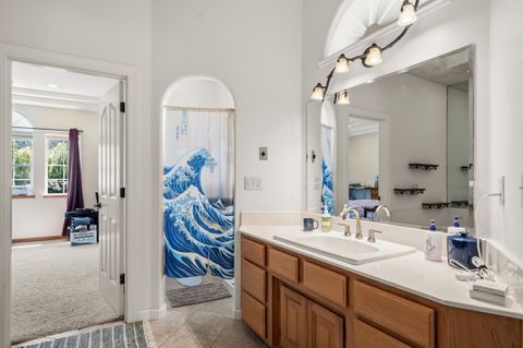 Tiny photo for 710 Debrick Way, Grants Pass, OR 97526 (MLS # 220221295)