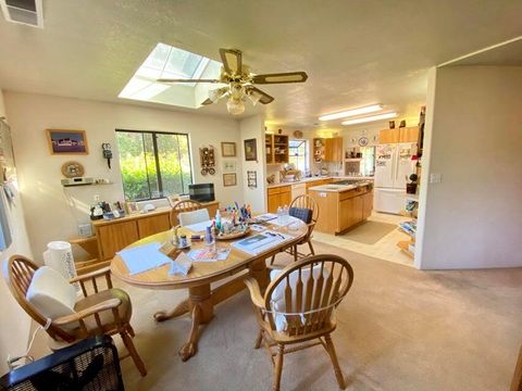 Tiny photo for 955 SW Rogue River Avenue # A, Grants Pass, OR 97526 (MLS # 220211147)