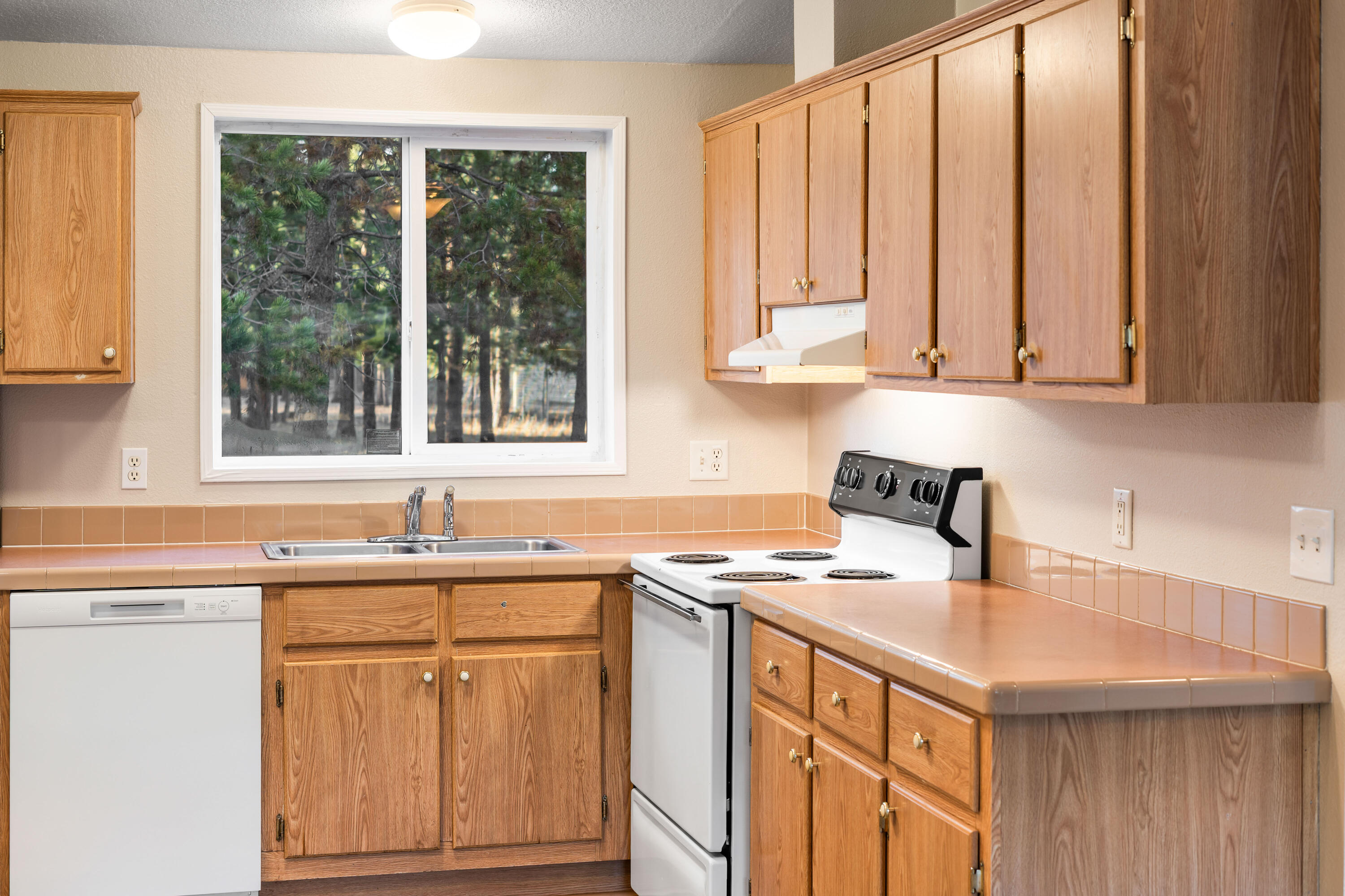 Wagon Trail Acreages - Residential