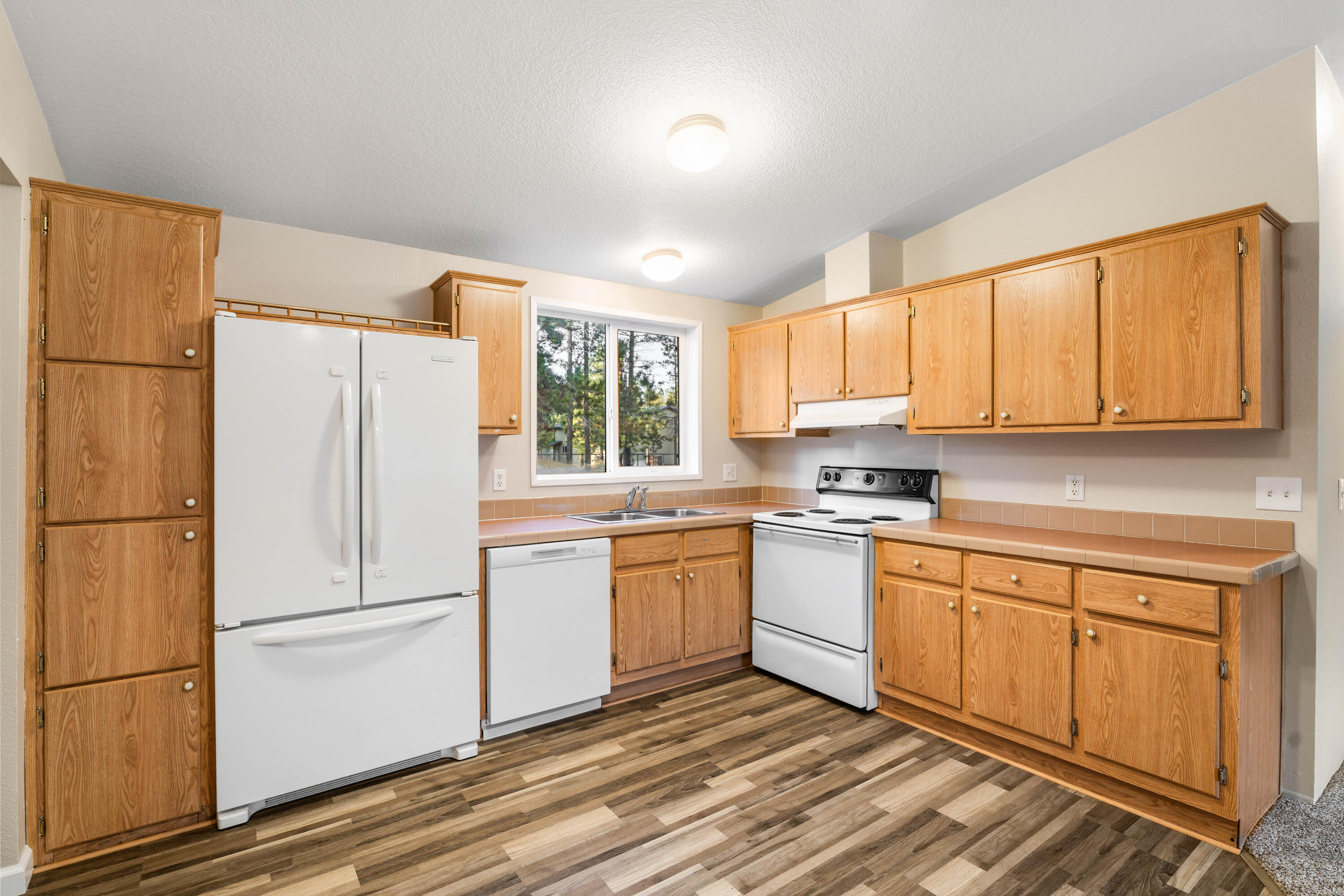 Wagon Trail Acreages - Residential