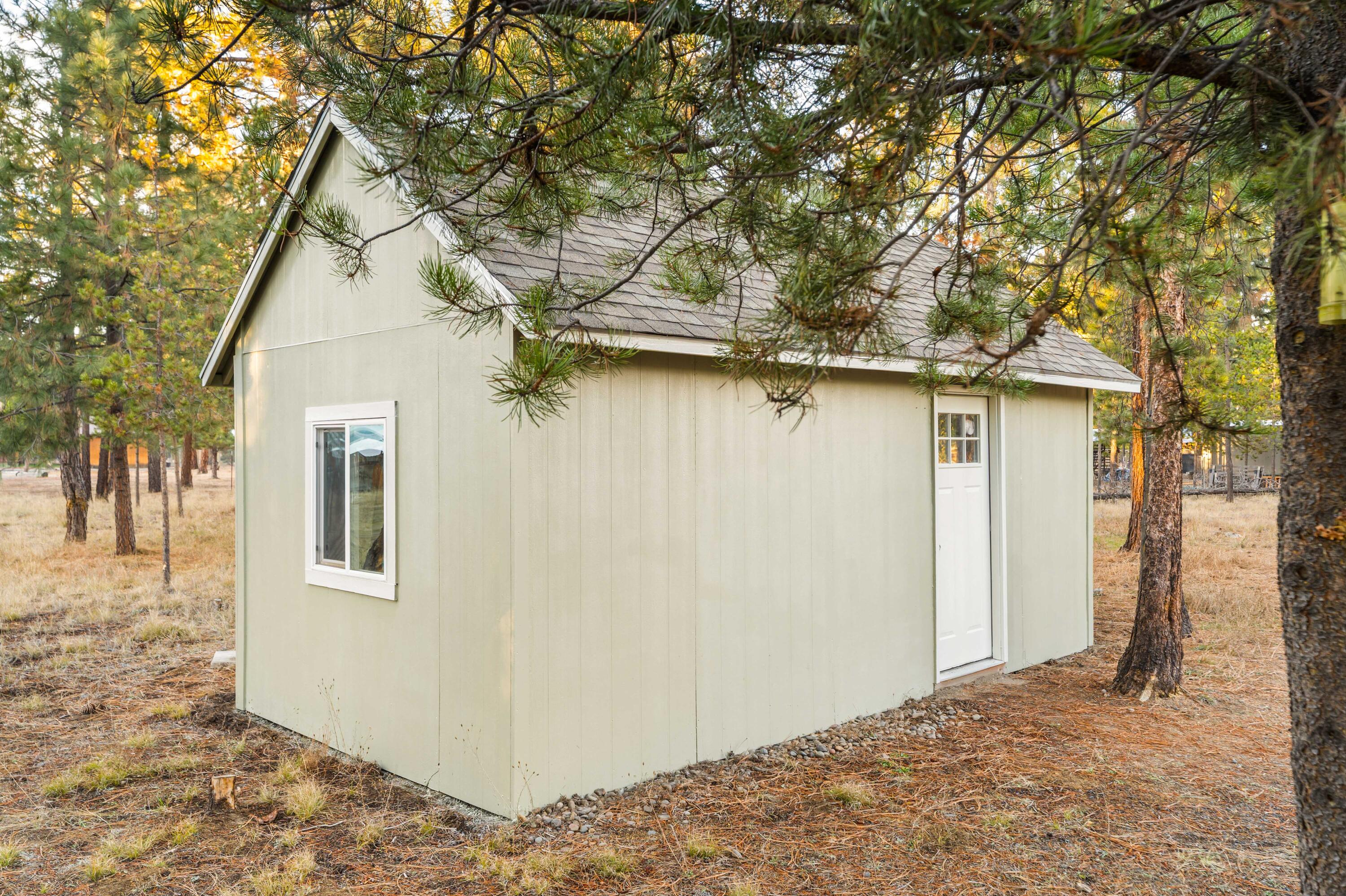 Wagon Trail Acreages - Residential