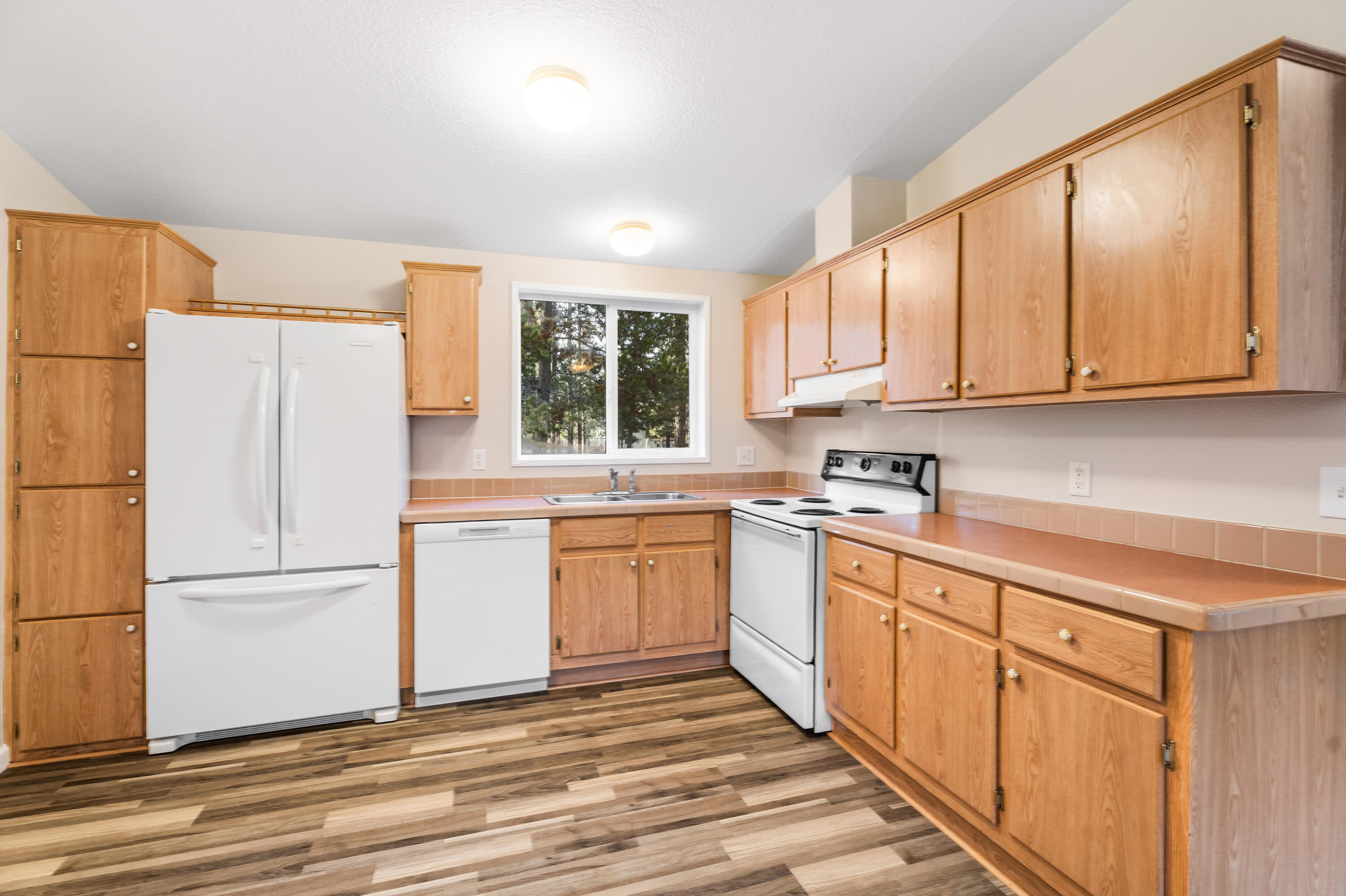 Wagon Trail Acreages - Residential