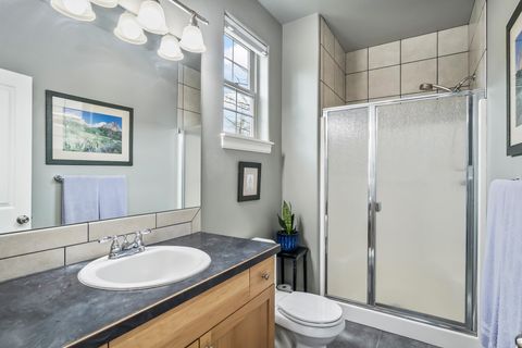 Tiny photo for 63127 NE De Haviland Street, Bend, OR 97701 (MLS # 220219822)