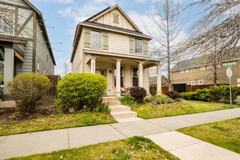 Photo of 63127 NE De Haviland Street, Bend, OR 97701 (MLS # 220219822)