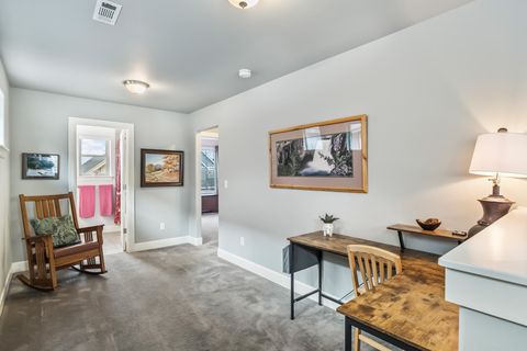 Tiny photo for 63127 NE De Haviland Street, Bend, OR 97701 (MLS # 220219822)