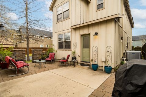 Tiny photo for 63127 NE De Haviland Street, Bend, OR 97701 (MLS # 220219822)