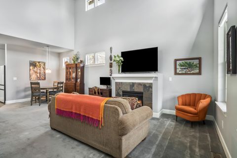 Tiny photo for 63127 NE De Haviland Street, Bend, OR 97701 (MLS # 220219822)