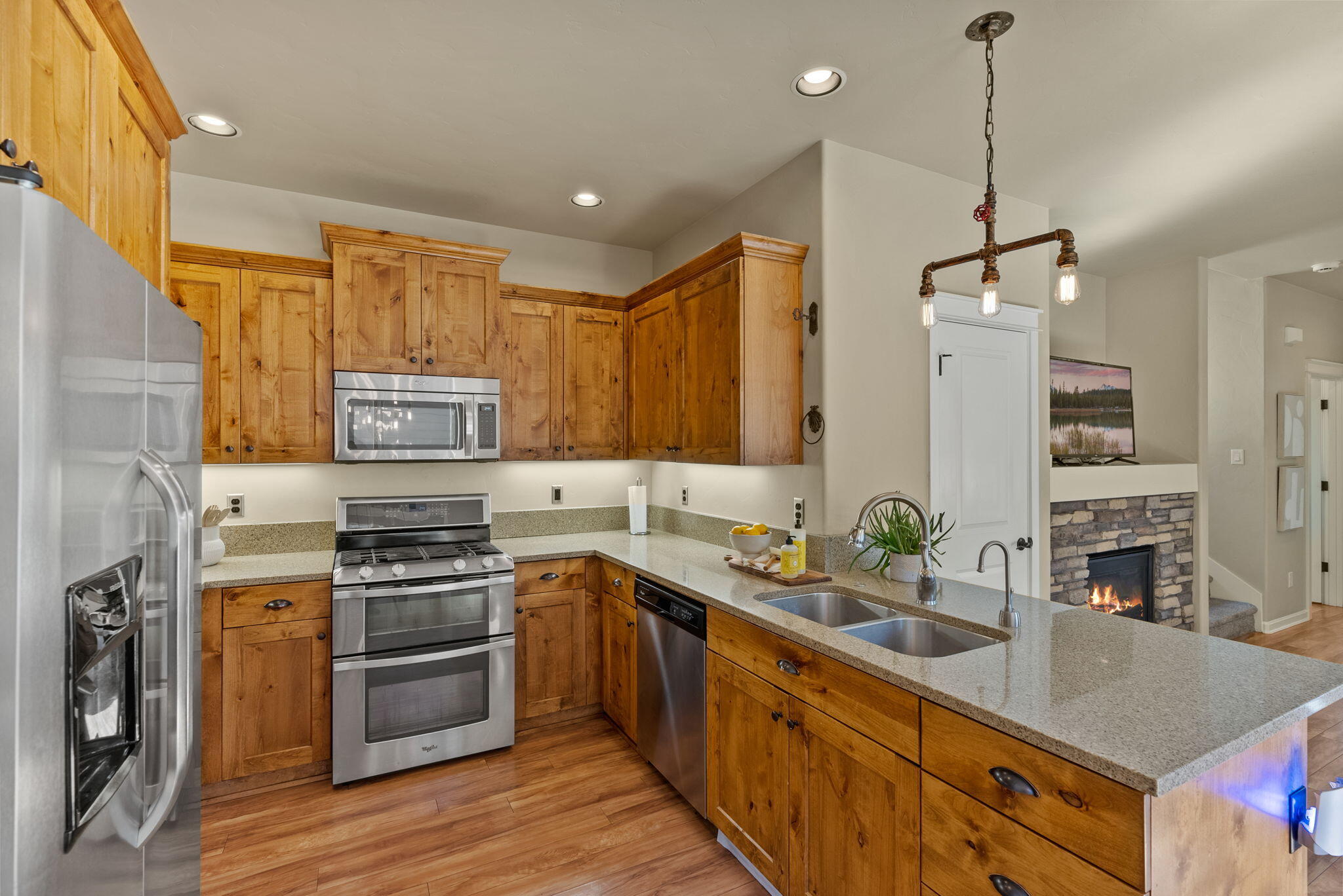 Lava Ridges - Residential