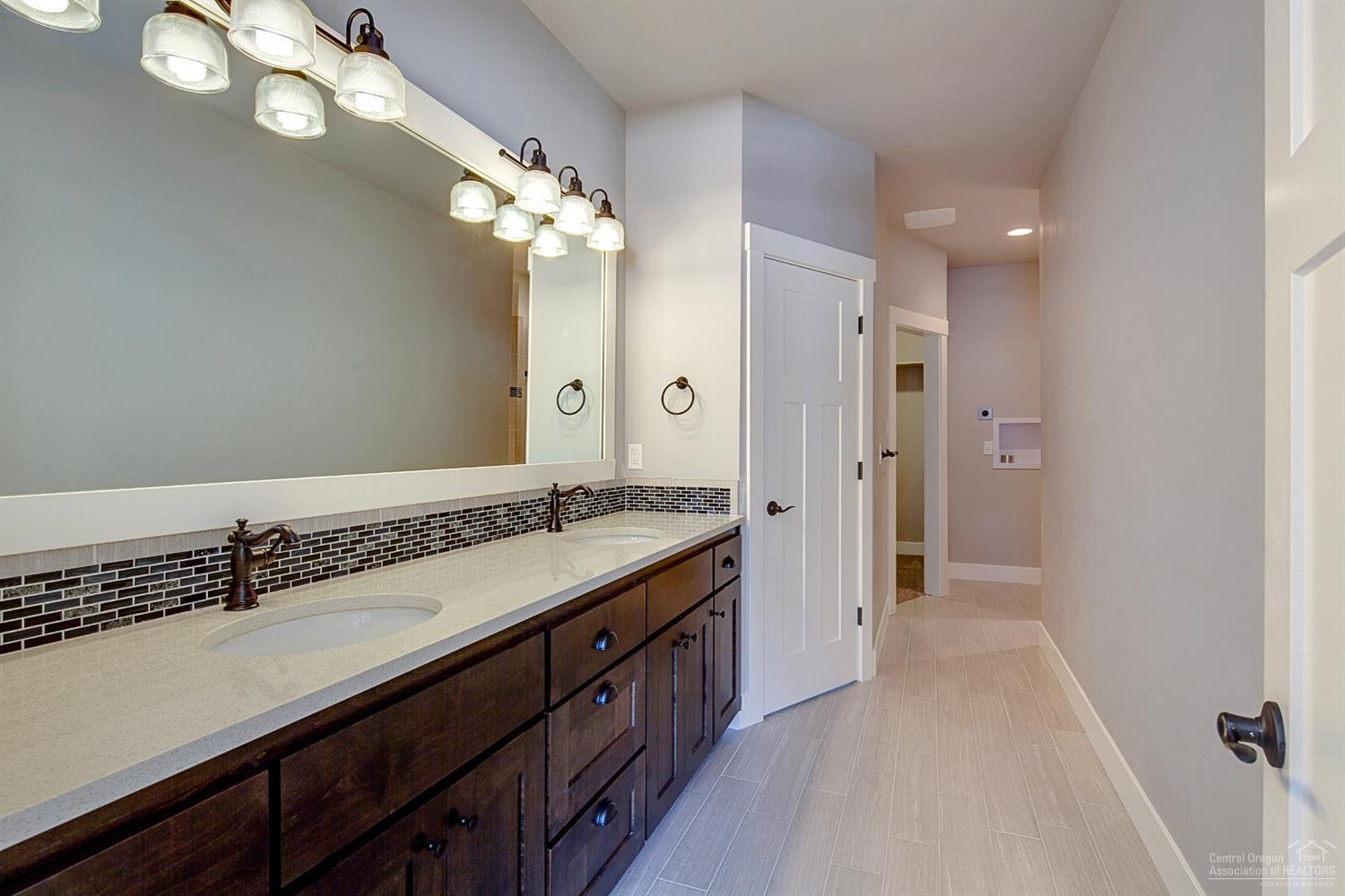 Pine Meadow Vill - Residential