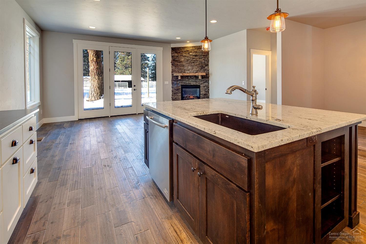 Pine Meadow Vill - Residential