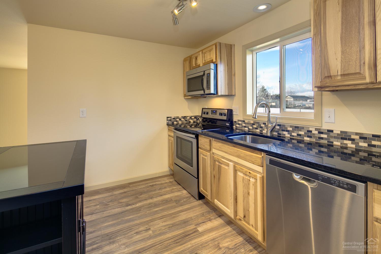 Meadowbrook Estate - Residential