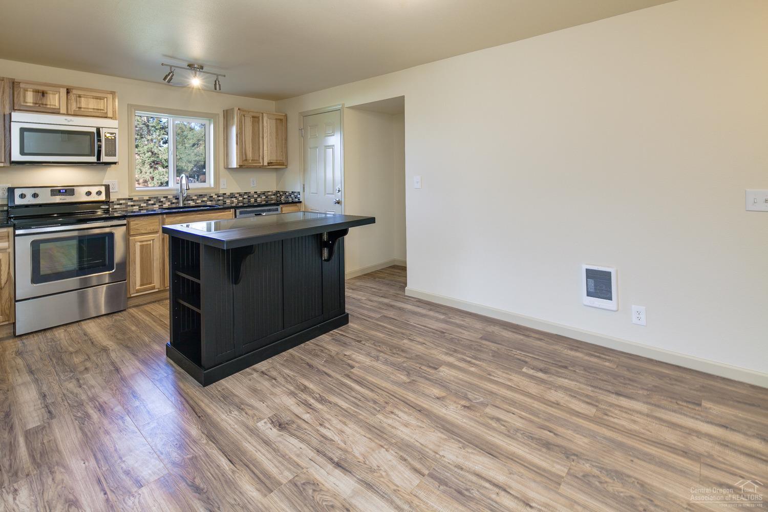 Meadowbrook Estate - Residential