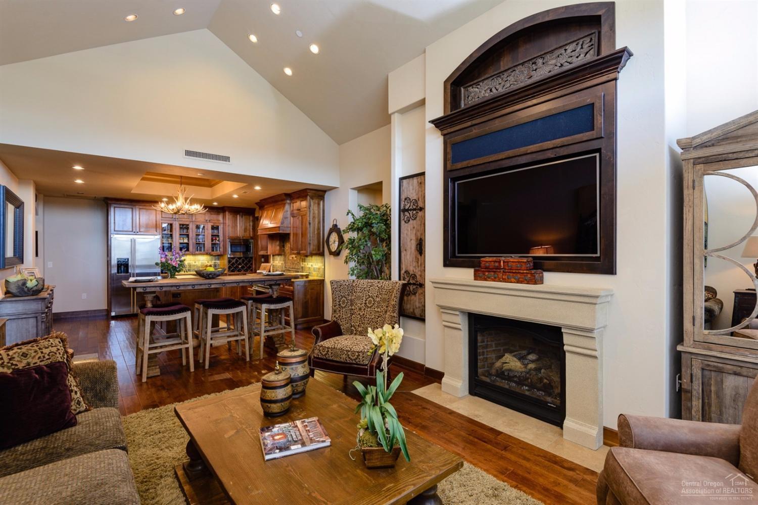 Plaza Condominiums - Residential