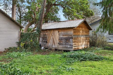 Tiny photo for 3072 Griffin Creek Road, Medford, OR 97501 (MLS # 220215844)