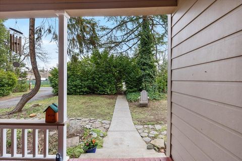 Tiny photo for 3072 Griffin Creek Road, Medford, OR 97501 (MLS # 220215844)