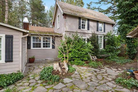 Tiny photo for 3072 Griffin Creek Road, Medford, OR 97501 (MLS # 220215844)