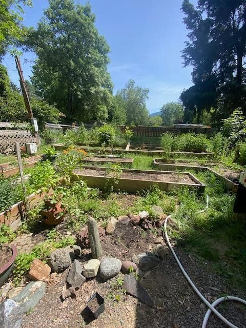 Tiny photo for 3072 Griffin Creek Road, Medford, OR 97501 (MLS # 220215844)