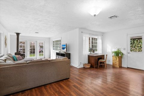 Tiny photo for 3072 Griffin Creek Road, Medford, OR 97501 (MLS # 220215844)