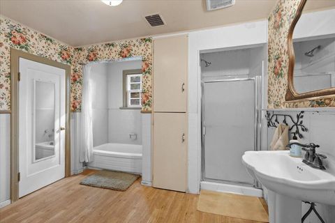 Tiny photo for 3072 Griffin Creek Road, Medford, OR 97501 (MLS # 220215844)