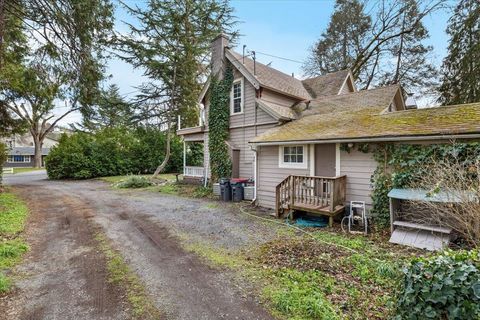 Tiny photo for 3072 Griffin Creek Road, Medford, OR 97501 (MLS # 220215844)