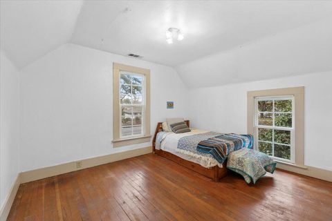 Tiny photo for 3072 Griffin Creek Road, Medford, OR 97501 (MLS # 220215844)