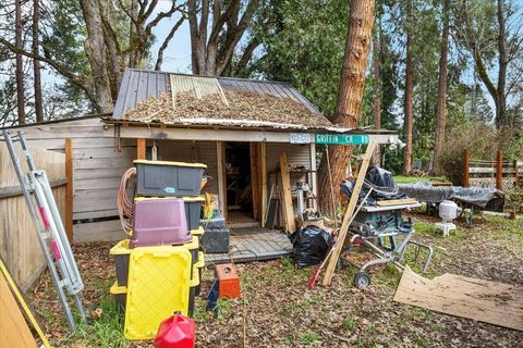 Tiny photo for 3072 Griffin Creek Road, Medford, OR 97501 (MLS # 220215844)