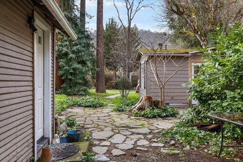 Tiny photo for 3072 Griffin Creek Road, Medford, OR 97501 (MLS # 220215844)