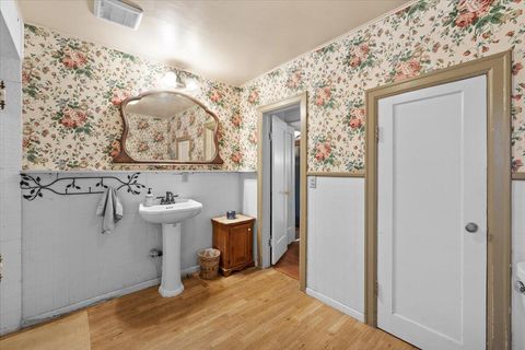 Tiny photo for 3072 Griffin Creek Road, Medford, OR 97501 (MLS # 220215844)