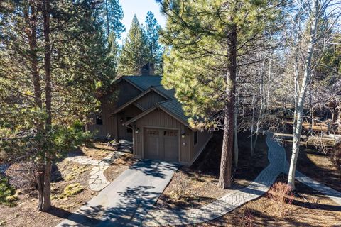 Tiny photo for 56504 Caldera Springs Court #30, Bend, OR 97707 (MLS # 220214327)