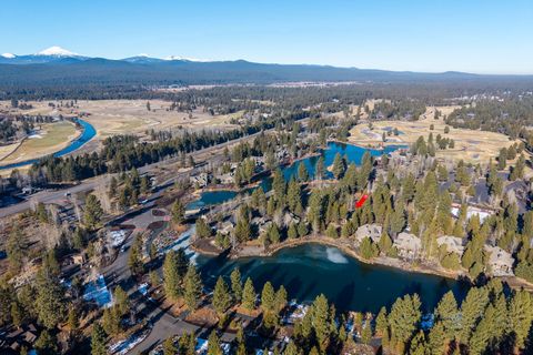 Tiny photo for 56504 Caldera Springs Court #30, Bend, OR 97707 (MLS # 220214327)