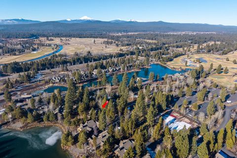 Tiny photo for 56504 Caldera Springs Court #30, Bend, OR 97707 (MLS # 220214327)